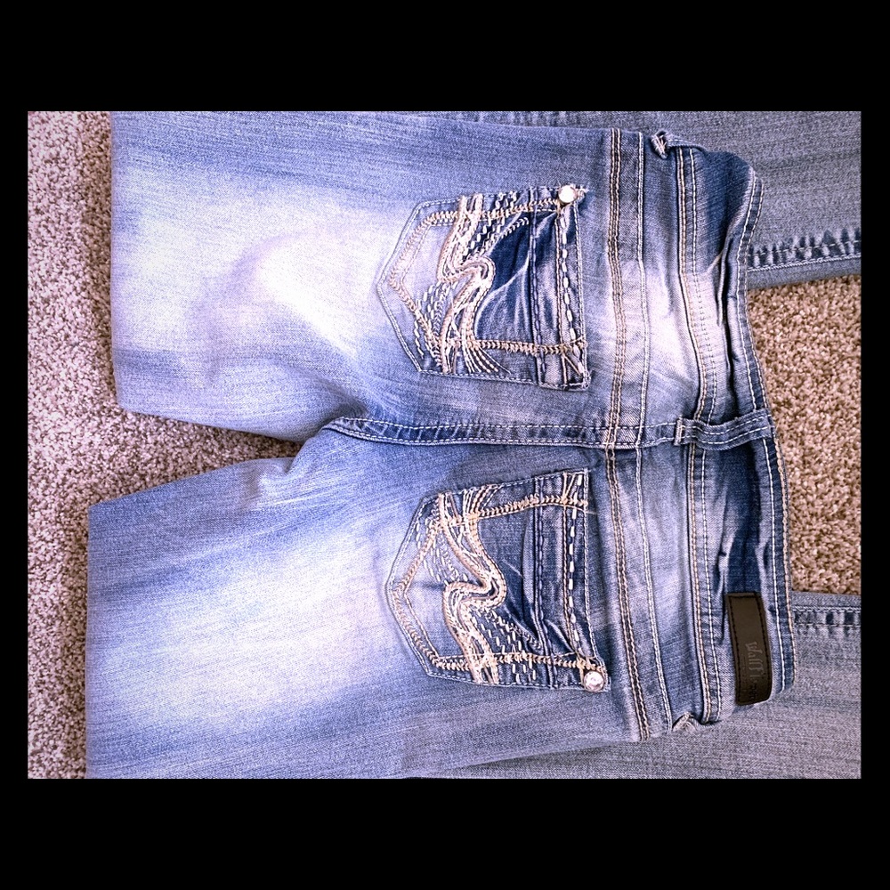 Wallflower Skinny Jeans